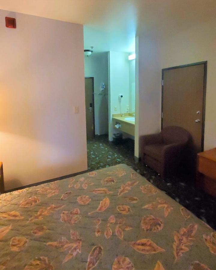 Quality Inn & Suites Pinedale Esterno foto