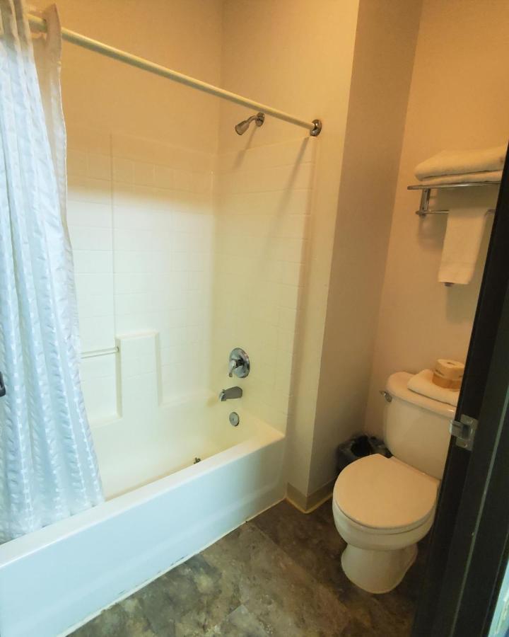 Quality Inn & Suites Pinedale Esterno foto