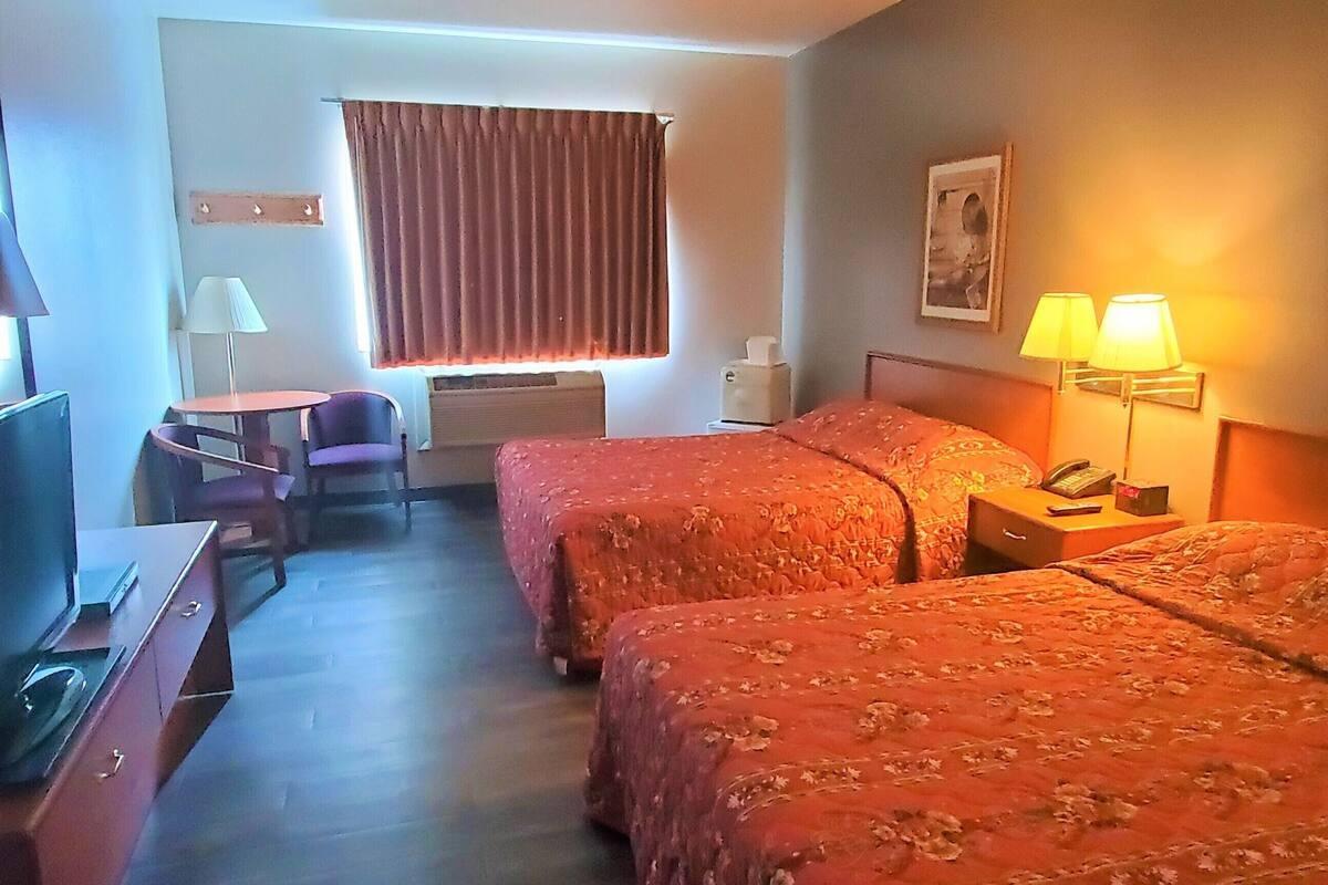 Quality Inn & Suites Pinedale Esterno foto